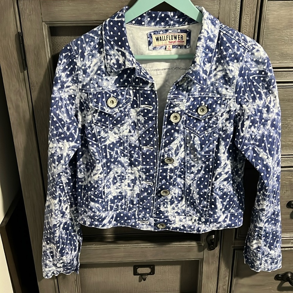 Very stunning 😍 Beautiful Blue Denim Jean Jacket from vintage collection sizeS/M